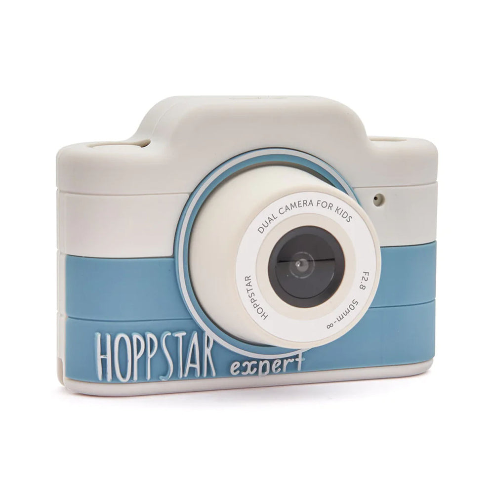 De Hoppstar Expert yale is de perfecte digitale camera voor alle fotografen in de dop. Deze leuke camera is ideaal voor kleine kinderen maar net zo echt als de camera van papa of mama. VanZus.