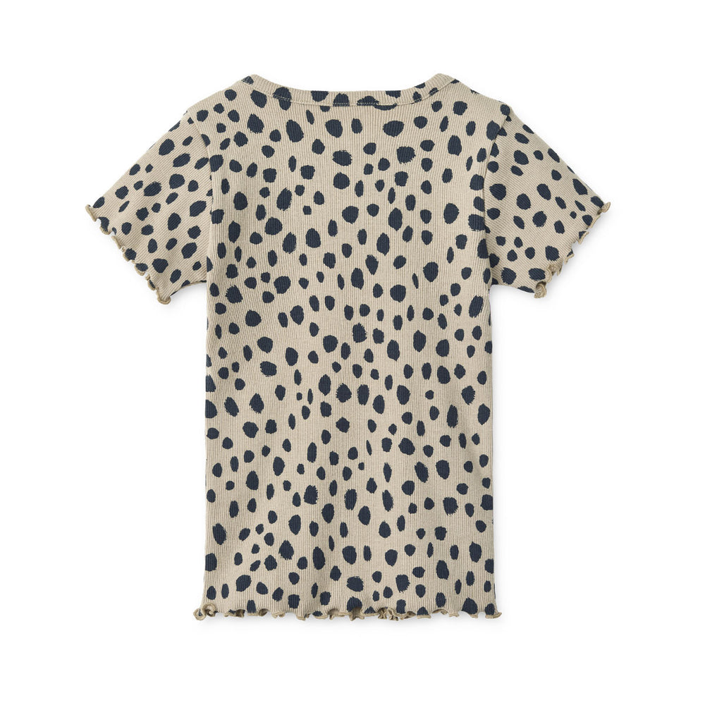 Ben je op zoek naar een heerlijk t-shirt voor je kleintje? Dan is dit nieve t-shirt rib leo spots van het merk Liewood ideaal! Dit t-shirt is gemaakt van een heerlijke stretchy stof, waardoor het t-shirt supercomfortabel zit. VanZus