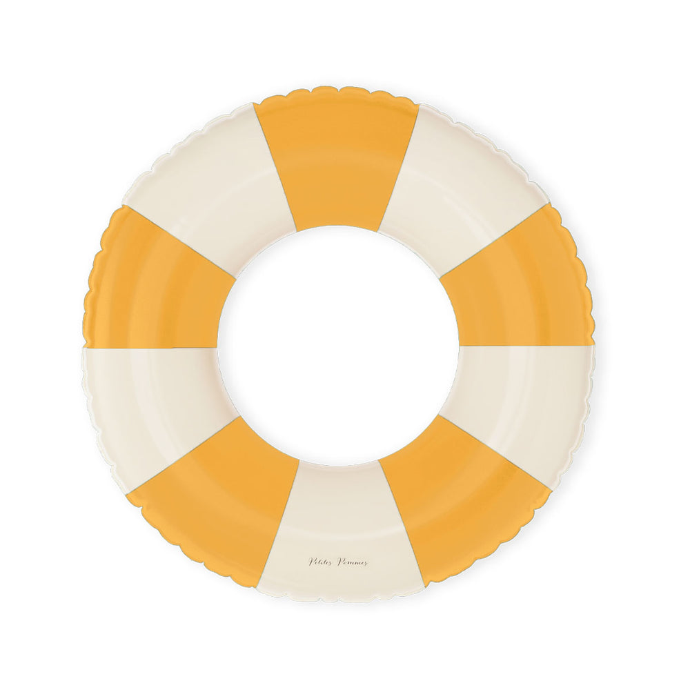De Petites Pommes Anna zwemband in de kleur sunset is een opblaasbare zwemband met een diameter van 60cm. Met deze zwemring kan jouw kindje heerlijk relaxen en zwemmen in het zwembad of de zee. VanZus.