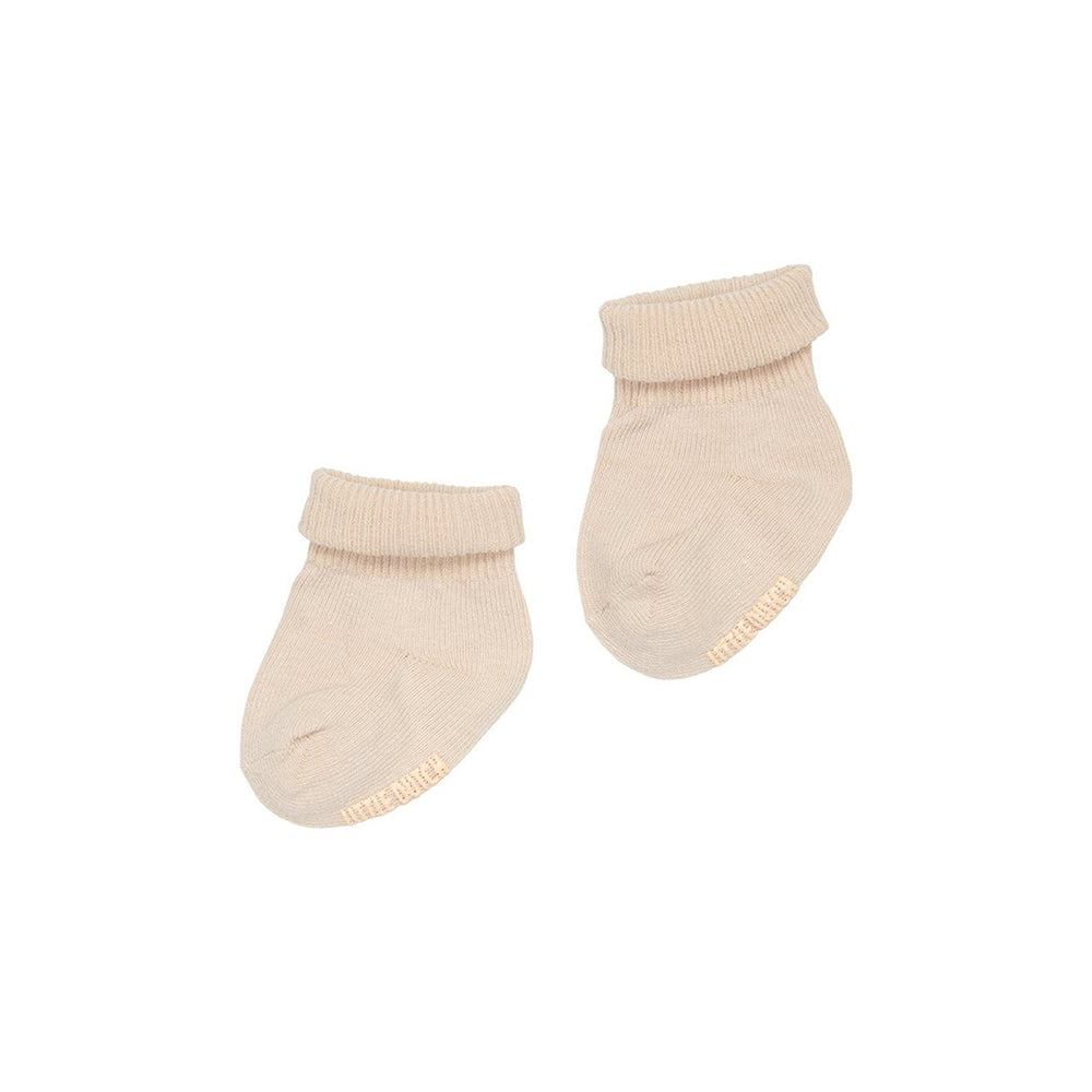 Maak de outfit van jouw kindje compleet met de matchende sokjes sand van Little Dutch. De schattige en hippe babysokjes van biologisch katoen houden de minivoetjes warm en comfortabel. VanZus