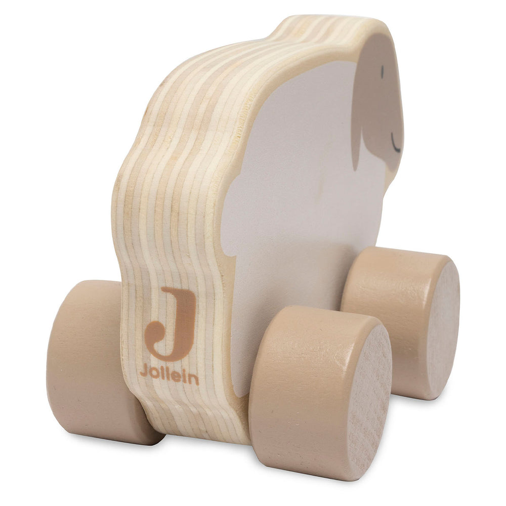 De houten speelgoedauto lammetje van Jollein is een echte blikvanger in de kinderkamer. Door de wieltjes ook leuk om mee te racen. Geschikt vanaf 1 jaar. Ook verkrijgbaar in de variant appel. VanZus