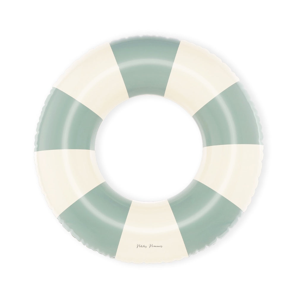 De Petites Pommes Anna zwemband in de kleur Calile (groen) is een opblaasbare zwemband met een diameter van 60cm. Deze zwemband heeft een leuk en kleurrijk ontwerp in een streep design. VanZus