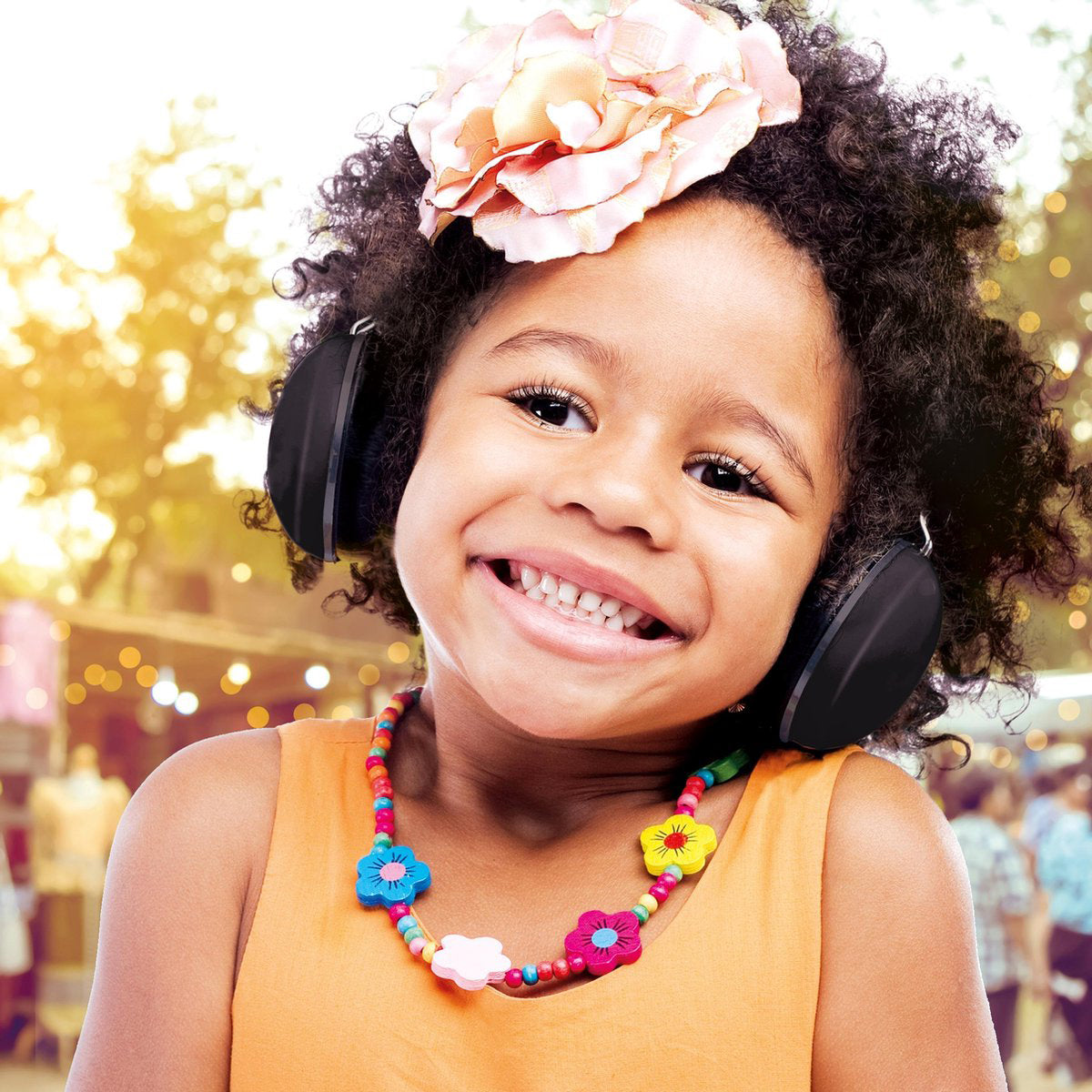 Bescherm het gehoor van je kleintje met Alecto oorbeschermers baby zwart. Het gehoor van een kind is nog volop in ontwikkeling en daardoor natuurlijk minder goed bestand tegen hard geluid. VanZus