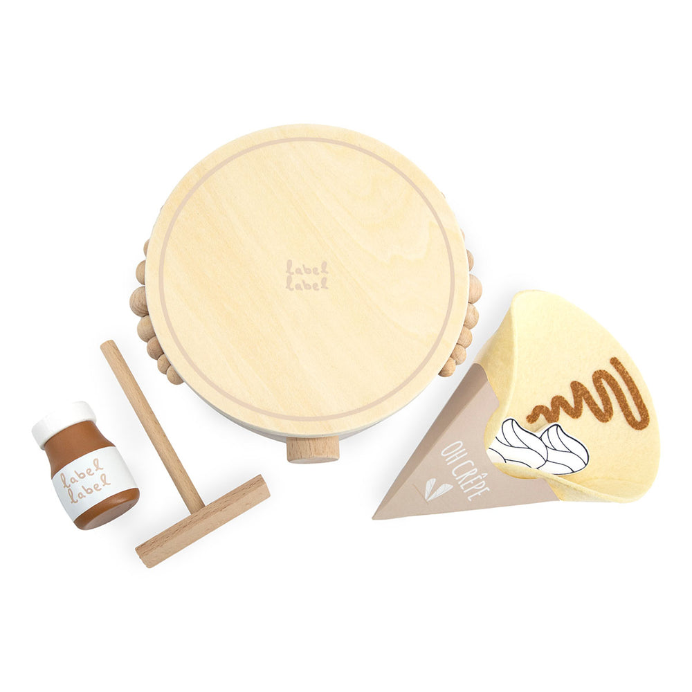 Stimuleer leerzaam rollenspel met Label Label crêpemaker nougat. Dit houten speelgoed stelt een pannenkoekenbakplaat voor, maar dan van hout compleet met diverse accessoires. De crêpemaker is van duurzaam FSC-hout. VanZus.