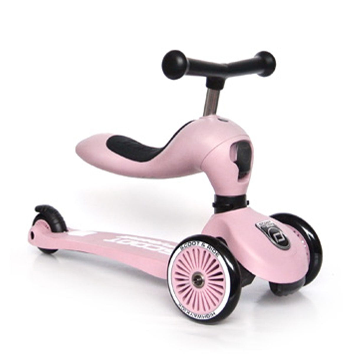 De Scoot and Ride Highwaykick 1 rose is een loopfiets en step in 1. De Scoot and Ride is het perfecte verjaardagscadeau voor een eerste verjaardag. Deze variant heeft een mooie roze kleur. VanZus.