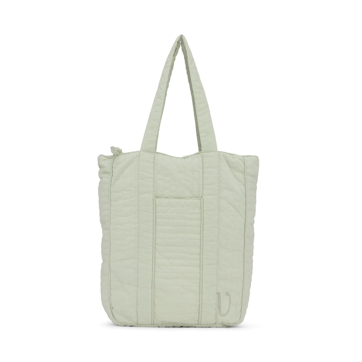 De perfecte tas voor onderweg: de Quilted tote bag van Vanilla Copenhagen in de kleur Olive Mist. Mooie details, lange handvaten, diverse vakken en een afsluitbare rits. Praktisch én luxe is deze mombag. VanZus