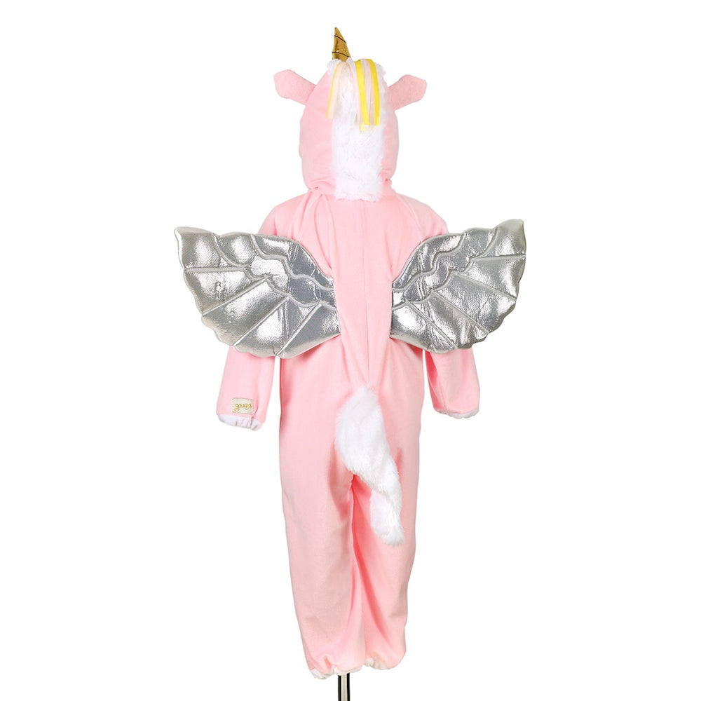 Tover jouw mini om tot een unicorn met de jumpsuit van het merk Souza! De verkleedkleding heeft een zachte roze stof, zilveren vleugels, een staart en een gouden hoorn. 3-4 jaar en 5-6 jaar. Een echte blikvanger! VanZus