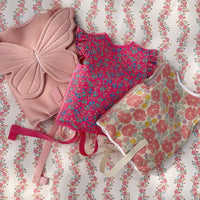 Het Konges Slojd avery zwemvest in de kleur fleur anglaise is een onmisbaar accessoire voor jouw kleine waterliefhebber. Dit zwemvestje biedt optimale veiligheid en ondersteuning tijdens het zwemmen, dankzij de hoogwaardige neopreen materialen. VanZus