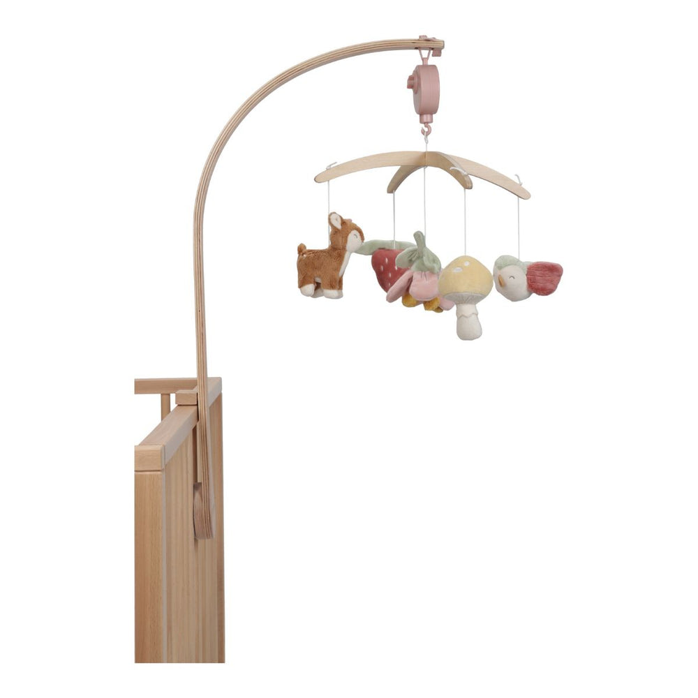 De houten muziekmobiel uit de fairy garden-collectie van Little Dutch voegt magie en rust toe aan de kinderkamer. Met schattige elementen en een rustgevend deuntje is het perfect voor een kalme slaapomgeving. VanZus