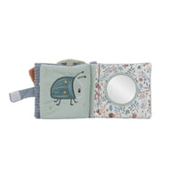 Het buggyboekje uit de forest friends-collectie van Little Dutch is een interactief speeltje vol kleuren en texturen. Ideaal voor in de kinderwagen, stimuleert het de zintuigen van je kleintje. Perfect cadeau! VanZus