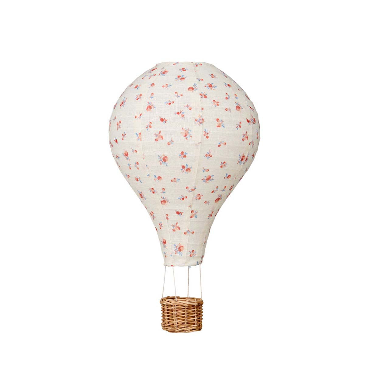De Cam Cam Copenhagen luchtballon hanglamp berries, gemaakt van zacht katoen, creëert een magische sfeer in de kinderkamer met diffuus licht. Afmeting 60x25 cm. Met snoer (2m) en fitting. VanZus