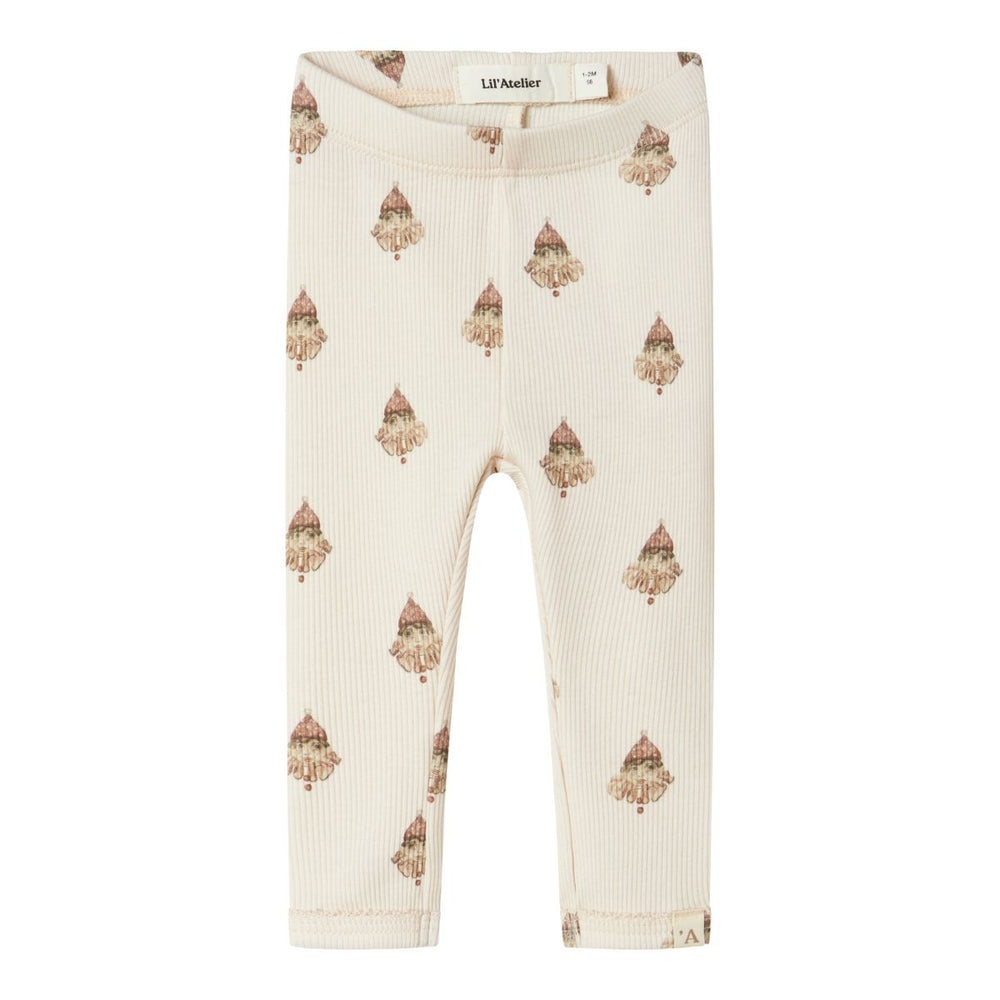 De Lil' Atelier baby lavo eki slim legging in de kleur pastel parchment is een veelzijdig en trendy kledingstuk voor je kindje. VanZus
