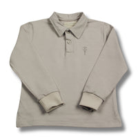 De Two You Label basic polo boys in de kleur sand is een tijdloze polo die niet kan ontbreken in de kast van jouw zoon! De basic polo, in een neutrale zandkleur, is perfect voor casual- en nette gelegenheden. VanZus