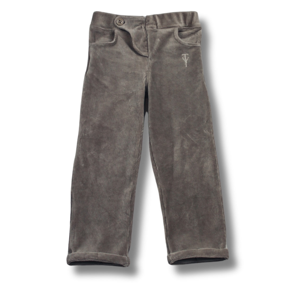 De Two You Label tommy chino in de kleur taupe velvet rib is de perfect mix van comfort en stijl voor je kind! Deze chino is gemaakt van zachte velvet ribstof, wat zorgt voor een luxe uitstraling en een heerlijk draagcomfort. VanZus