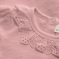 Het En Fant rompertje lange mouwen bridal rose is perfect voor jouw baby. Gemaakt van biologisch katoen en biedt warmte en comfort. Met schattig kraagje. VanZus