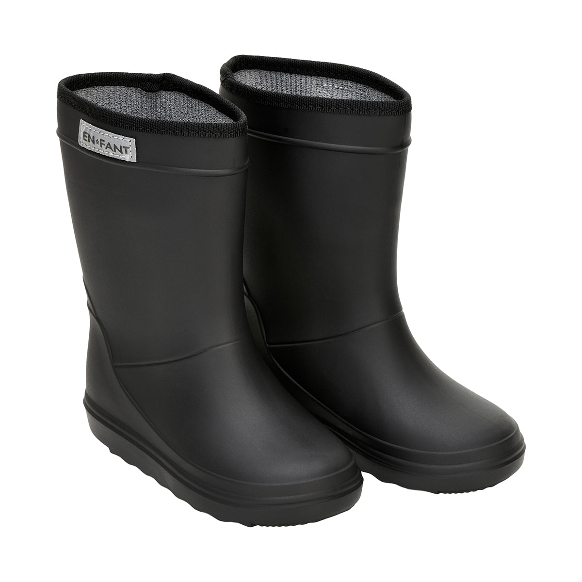 Dit zijn de regenlaarzen black van het bekende, populaire Deense merk En Fant. Deze laarzen zijn zwart van kleur. De regenlaarzen zijn gevoerd, wat ze heerlijk warm maakt voor op koudere dagen. VanZus