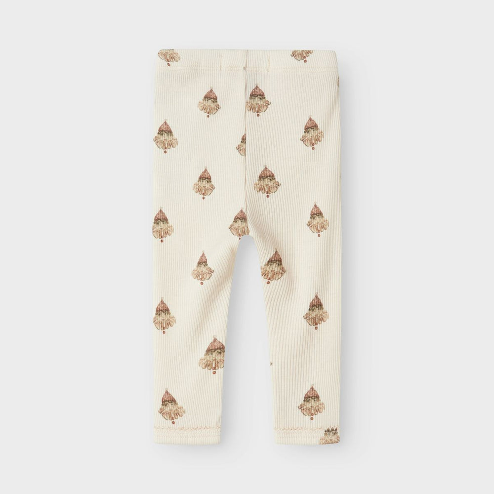 De Lil' Atelier baby lavo eki slim legging in de kleur pastel parchment is een veelzijdig en trendy kledingstuk voor je kindje. VanZus