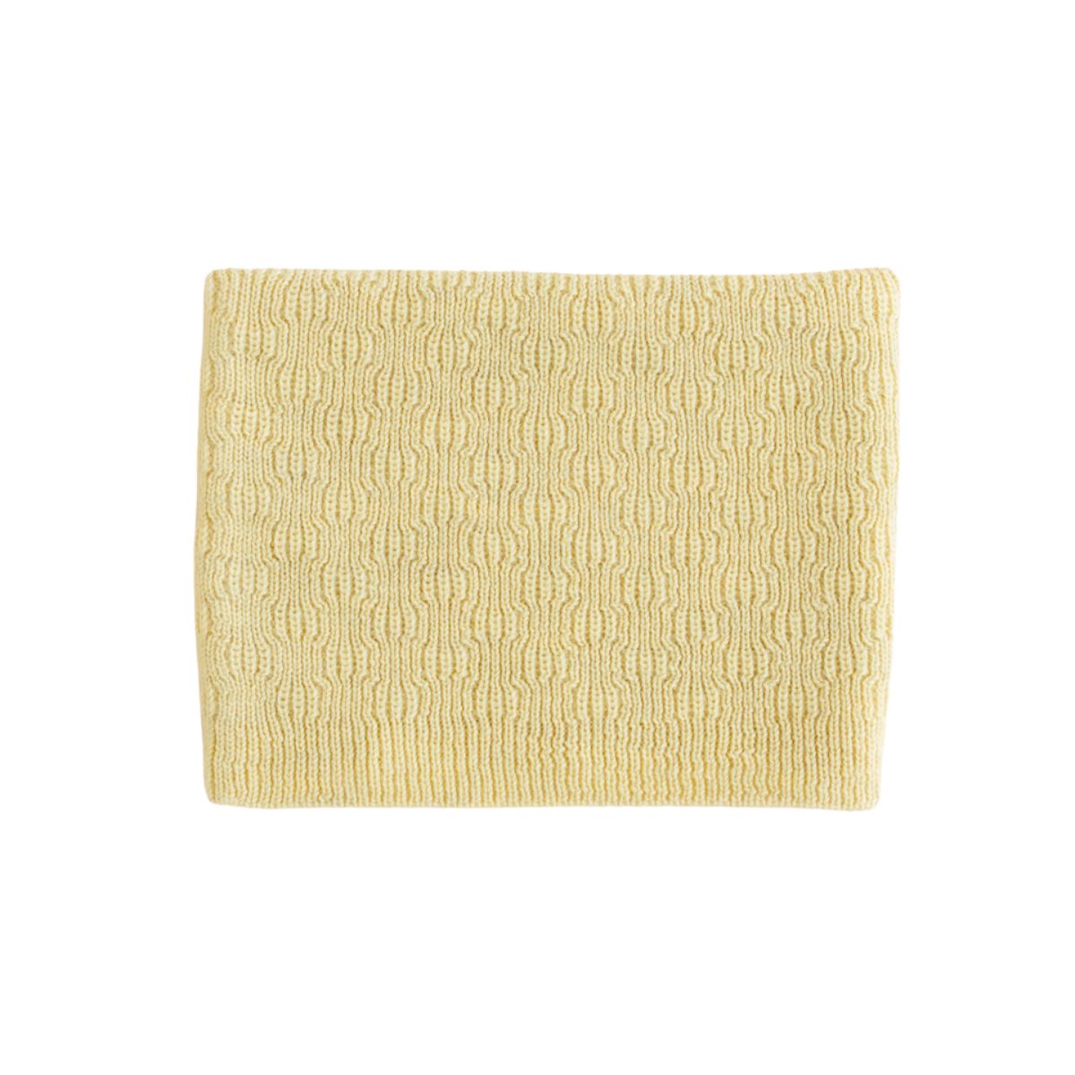 Lekker warm & stijlvol: de colsjaal gigi in de kleur light yellow van Hvid. Een prachtig gebreide colsjaal, gemaakt van zachte merinowol. Comfortabel en hip! In verschillende kleuren. Combineer met bijpassende muts. VanZus