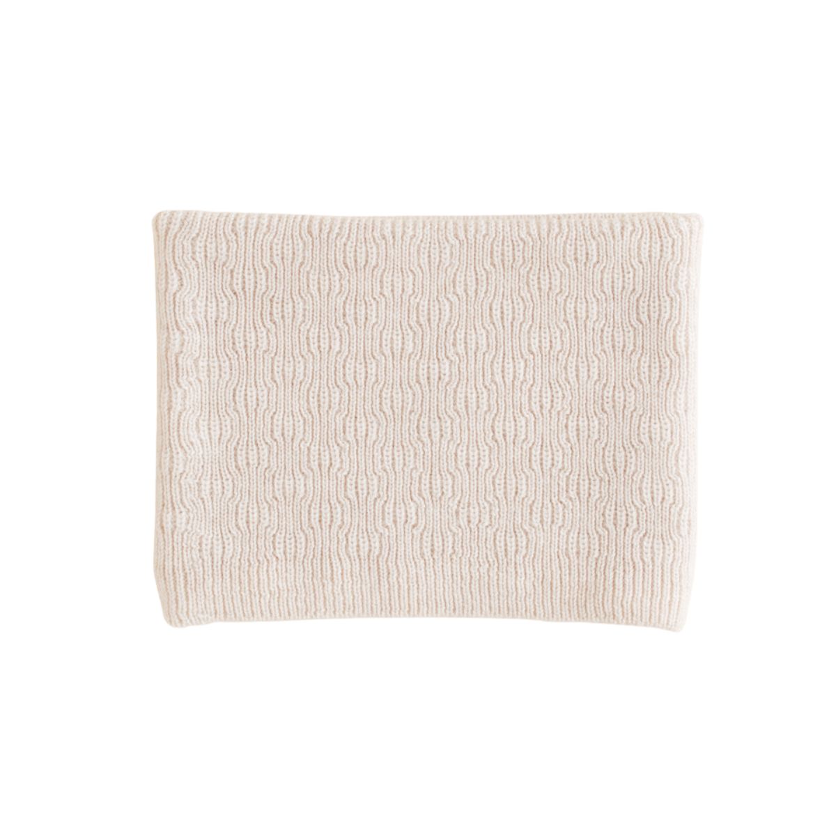 Lekker warm & stijlvol: de colsjaal gigi in de kleur cream van Hvid. Een prachtig gebreide sjaal, gemaakt van zachte merinowol. Comfortabel en hip! In verschillende kleuren. Combineer met bijpassende muts. VanZus