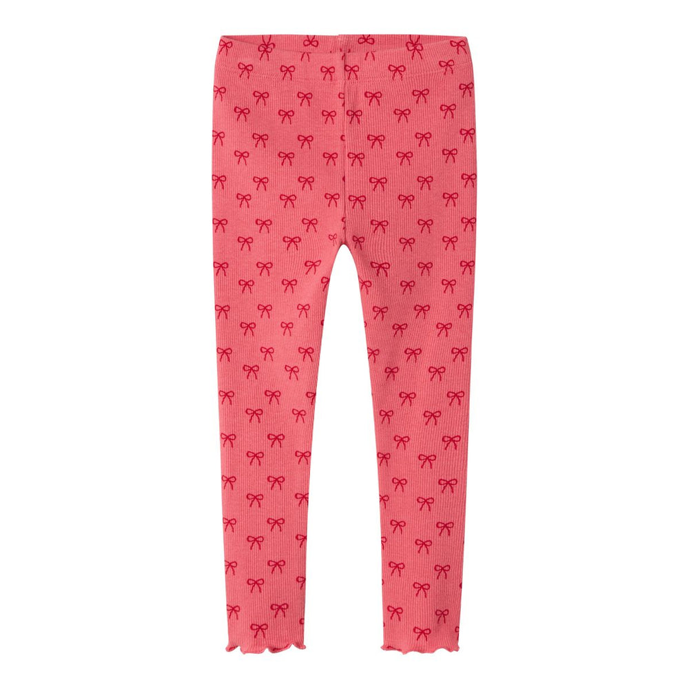 Stel de perfecte outfit samen voor je kind met deze lieve karinna xslim legging in de kleur rapture rose van het merk Name It. Deze legging is van hoge kwaliteit, waarmee je een comfortabele en trendy look kunt creëren. VanZus
