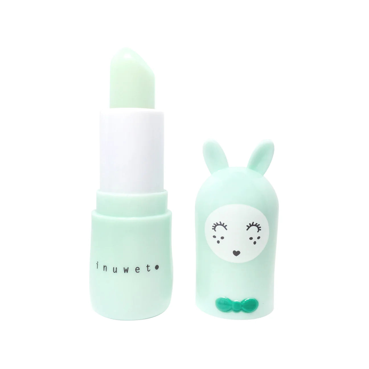 Verfris je lippen met de Inuwet apple lippenbalsem in aqua. Deze balsem biedt intensieve hydratatie met een frisse appeltje geur en zorgt voor zachte, soepele lippen. Vegan en dierproefvrij. VanZus