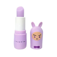 Verwen je lippen met de Inuwet marshmallow lippenbbalsem in mauve. Deze balsem hydrateert intensief met een subtiele spekjesgeur en verzorgende ingrediënten zoals sheaboter en kokosolie. Vegan en dierproefvrij. VanZus