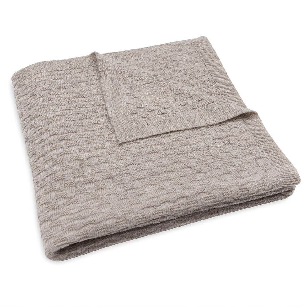 Houd je kindje warm met het hippe wiegdeken weave knit funghi van Jollein. Voorzien van een luxe gebreide stof en gemaakt van het allerzachtste katoen. Ook geschikt voor onderweg in de maxi cosi. VanZus
