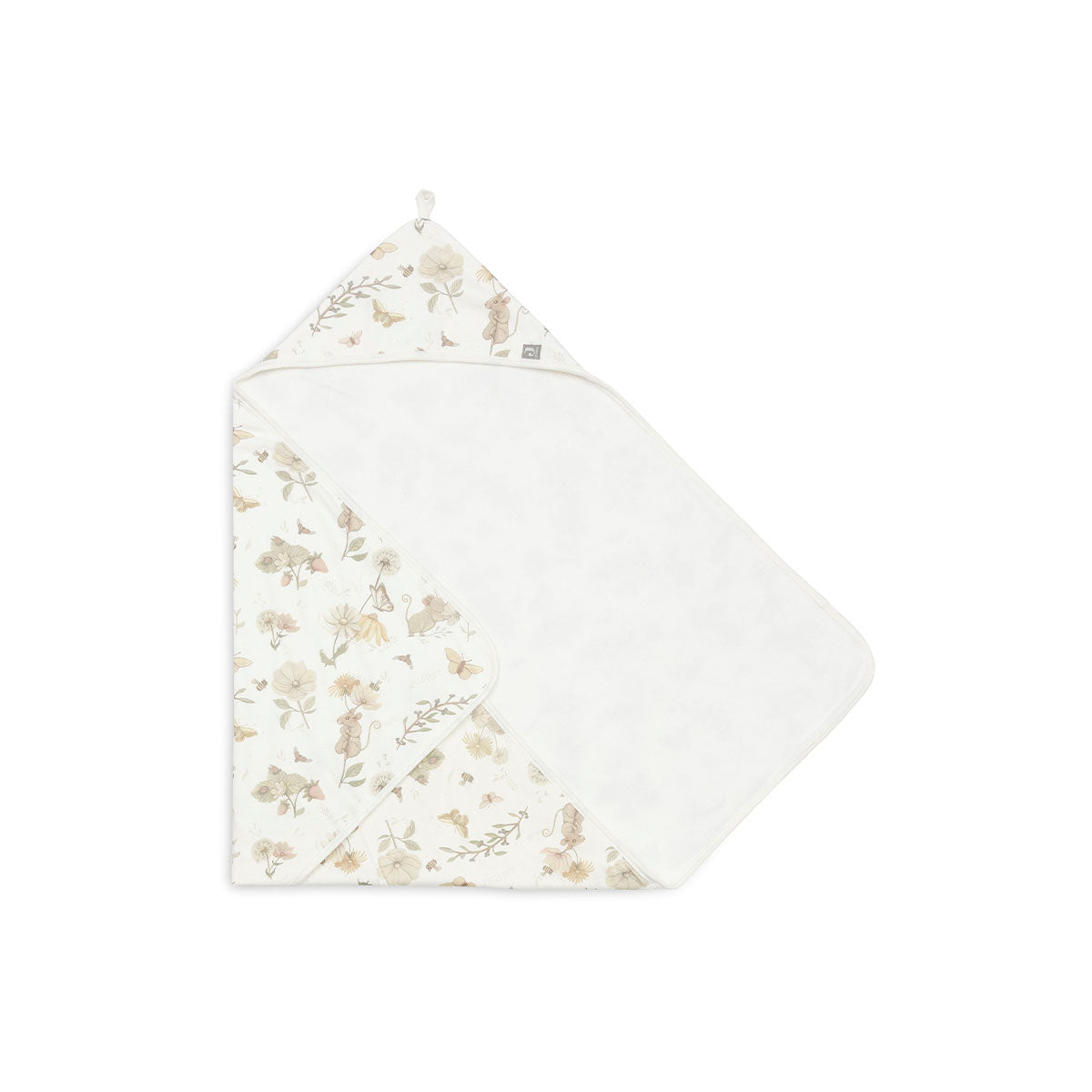 De badcape dreamy mouse van Jollein met lieve print en zachte stof is het perfecte handdoekje voor jouw kindje. De handdoek met capuchon is 75x75 cm en is ideaal om je kindje af te drogen en warm te houden. VanZus