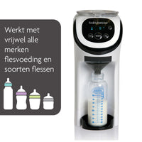 De nieuwe Baby Brezza formula pro mini flesvoedingmaker is een geweldig apparaat om razendsnel een warme fles voor je kleintje te maken.  Het apparaat mengt, verwarmt en doseert melkpoeder automatisch met slechts één druk op de knop tot de juiste dikte en op lichaamstemperatuur. VanZus