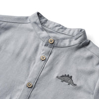 Het willum shirt embroidery van Wheat in de kleur cloudy sky is ideaal voor zowel speciale gelegenheden als gezellige dagen. Ze zitten lekker door de losse pasvorm, de zachte flanellen stof en fijne kraag. VanZus