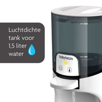 Met de Baby Brezza instant warmer warmwaterdispenser heb je altijd direct warm water voor de fles op de juiste temperatuur: niet meer in het holst van de nacht wachten op de flessenwarmer! Je hoeft alleen nog maar melkpoeder toe te voegen en binnen een paar seconden ben je klaar om te voeden.  VanZus