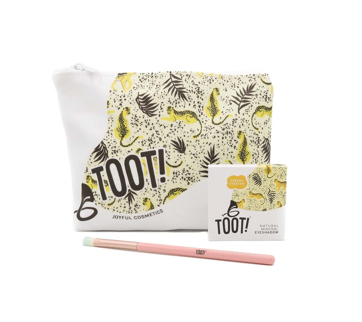 Het perfecte cadeau voor make-up liefhebbers: de cheeky cheetah oogschaduw en make-uptasje set van Toot! De set bestaat uit een glanzende oogschaduw, een zachte   oogschaduwkwast en een handig make-up tasje. VanZus