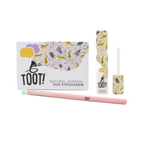 Het perfecte cadeau voor echte make-up liefhebbers: de cheetah glow oogschaduw en lipgloss set van Toot! De set bestaat uit 2 glanzende oogschaduw, een zachte oogschaduwkwast en een lipgloss met gouden glans. VanZus