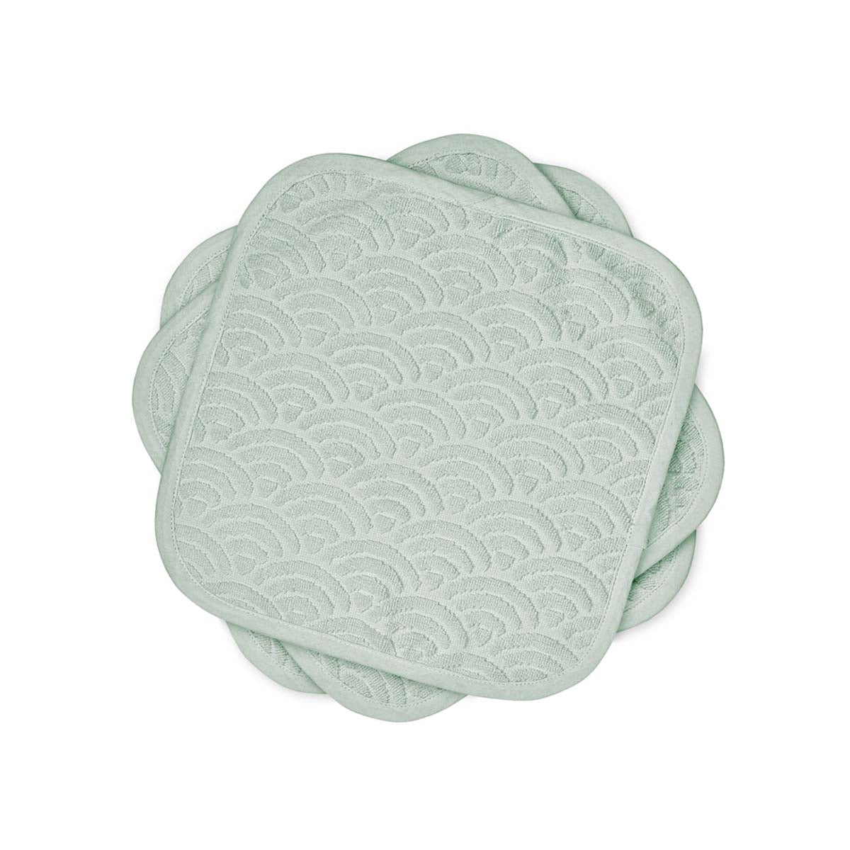 Onmisbaar voor de verzorging van jouw mini: de 3-pack wasdoekjes in dusty green. Functionele washandjes, van 100% organisch katoen, zacht en absorberend. Met een sierlijk randje. Machinewasbaar op 40 graden. VanZus