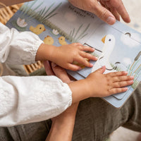 Het Little Dutch mijn dieren puzzelboek biedt uren speelplezier voor kinderen van 1-4 jaar met kleurrijke illustraties en puzzels. Ideaal cadeau! VanZus