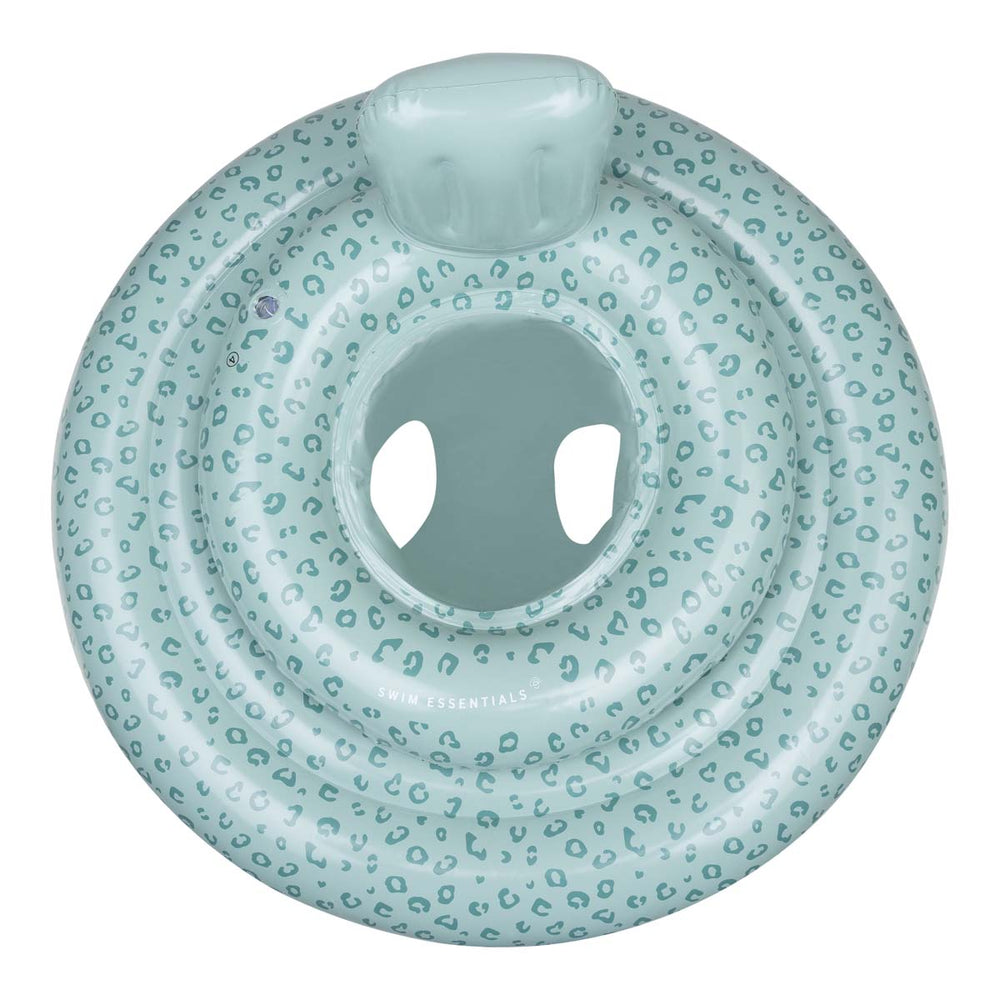 De Swim Essentials baby zwemband green leopard is het perfecte accessoire wanneer je samen met je kleintje gaat zwemmen. Dankzij deze babyfloat kan je kleintje ontspannen en veilig ronddobberen in het water. VanZus.