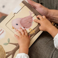 Het Little Dutch mijn dieren puzzelboek biedt uren speelplezier voor kinderen van 1-4 jaar met kleurrijke illustraties en puzzels. Ideaal cadeau! VanZus