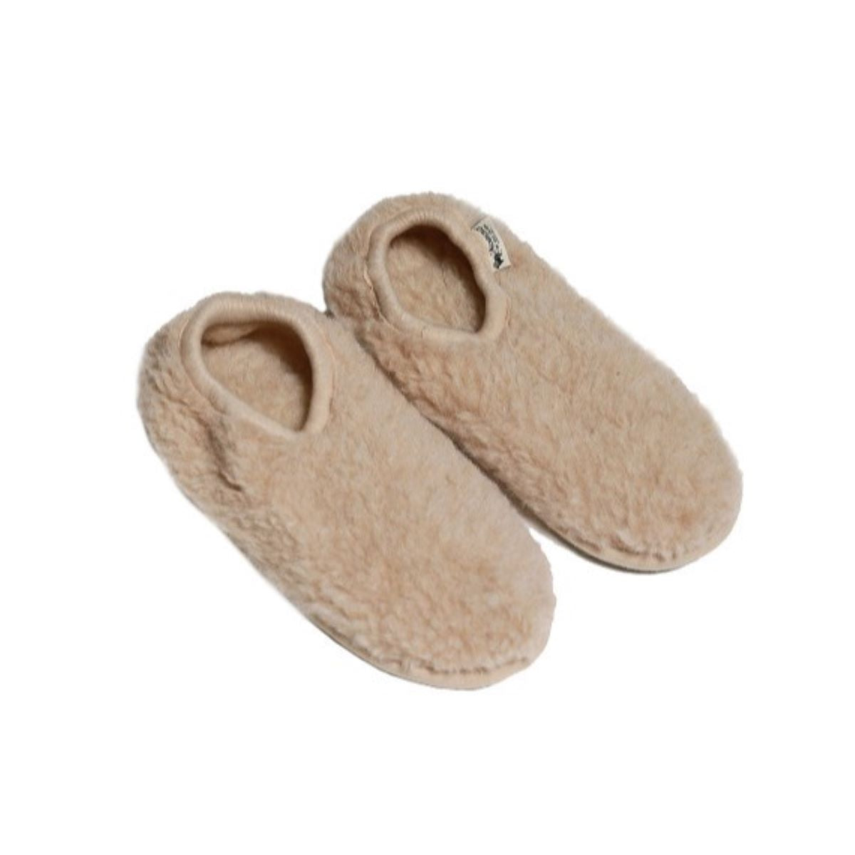 Ben je op zoek naar fijne sloffen voor in huis? Deze leuke adult cloudlet slippers in de kleur beige van het merk Alwero zijn ontzettend warm en lekker zacht! VanZus