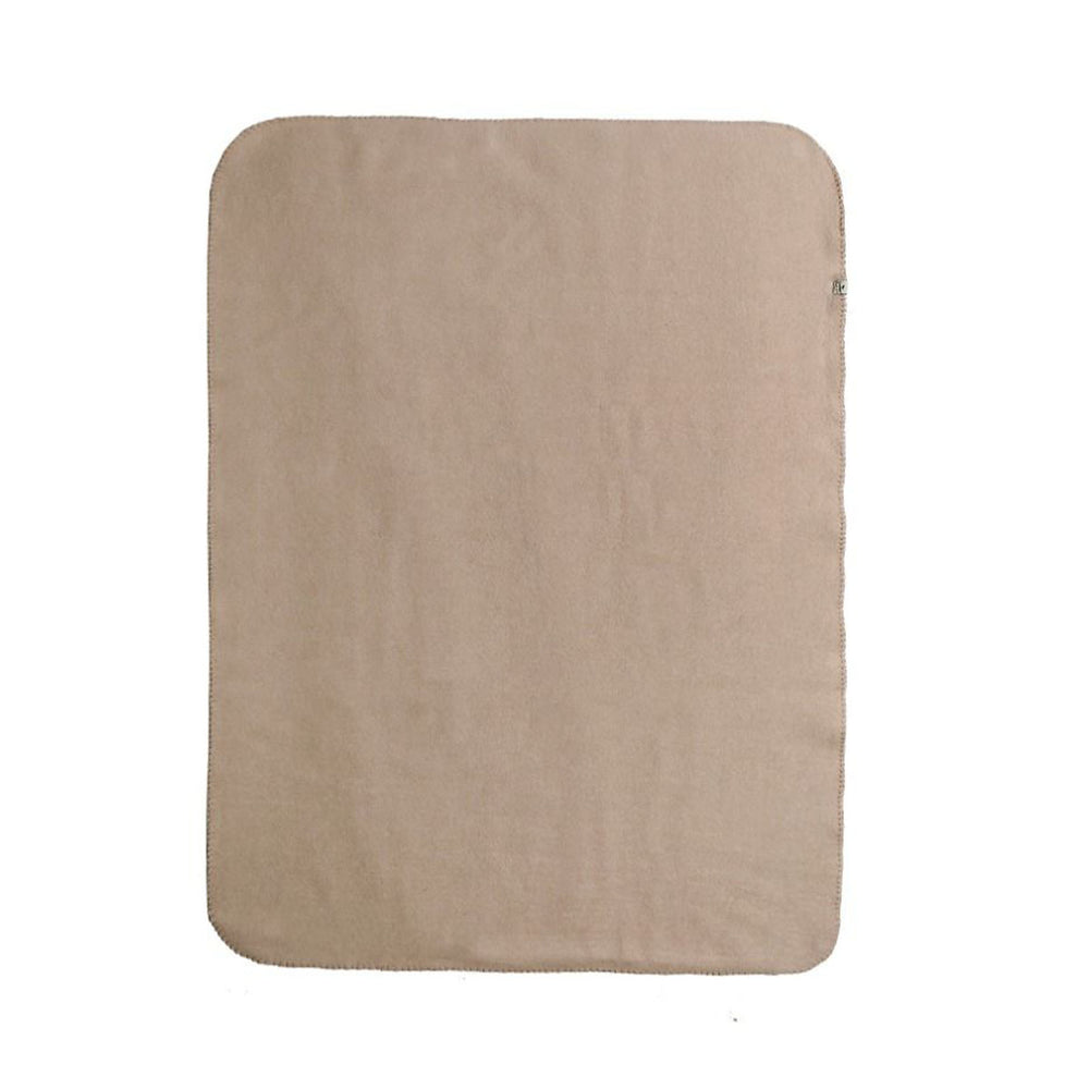 Een zachte en stijlvolle deken van merinowol in de kleur beige van het merk Alwero. Gemaakt van merinowol dat zorgt voor comfort, warmte en ventilatie. Zo heeft je kindje het nooit te warm. Afmeting 75x100 cm. VanZus