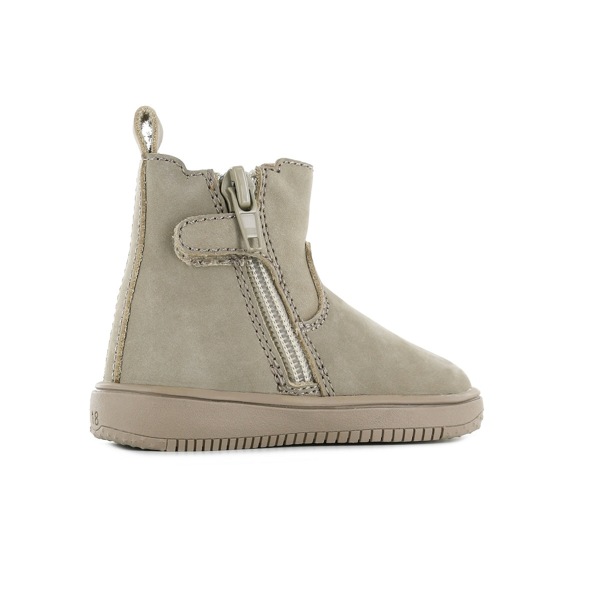 Shoesme weet wel wat hip is! Deze chelsea boots in de kleur beige bijvoorbeeld! Wat een toffe zandkleurige laarzen. Dit trendy laarsje is ontworpen voor kinderen die al goed los kunnen lopen en dol zijn op ontdekken, rennen en spelen. VanZus