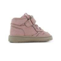 Met de Shoesme basket sneaker in de kleur old pink zijn superleuke schoenen voor jouw kindje. Shoesme heeft een hele uitgebreide sneaker collectie. Alle sneakers zien er tof uit want er is veel aandacht besteed aan de details. VanZus