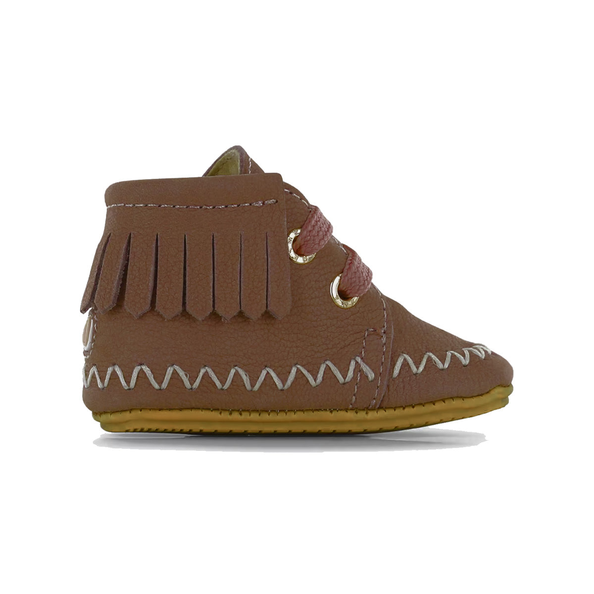 Stijlvol, comfortabel en veilig: de Shoesme baby-proof schoen met franjes in brown. Speciaal ontworpen voor kindjes die hun eerste stapjes zetten. Met veter en anti-slipzool. In verschillende kleuren en maten. VanZus