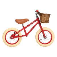 Ontdek deze toffe Banwood loopfiets vintage red! Deze toffe loopfiets voor jongens en meisjes heeft een mooie, matte rode kleur. Deze fiets ie gemaakt om lang mee te gaan en je kind zal er dan ook heel veel plezier mee beleven! VanZus