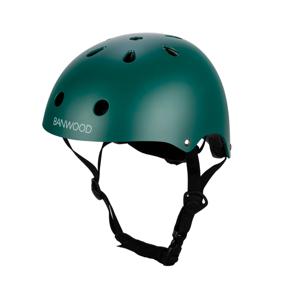 Deze Banwood helm classic matte green is een kinderhelm die het hoofd van je kindje goed beschermt, maar waarmee je kindje ook nog eens stijlvol is. VanZus
