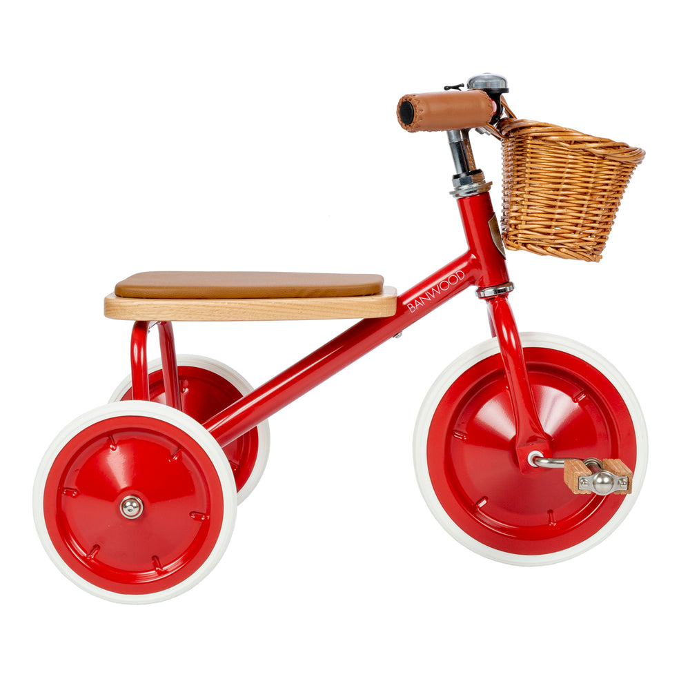 Deze leuke Banwood driewieler in vintage red is een superleuke kinderfiets met een retro design. Met deze fiets kunnen zelfs de allerkleinsten mee op een fietstochtje. Deze fiets is namelijk geschikt voor kinderen vanaf 2 jaar. VanZus