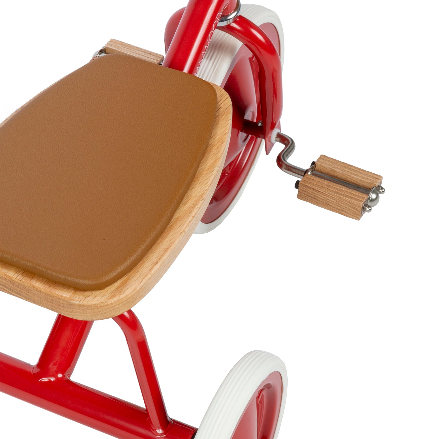 Deze leuke Banwood driewieler in vintage red heeft een retro design. Met deze fiets kunnen zelfs de allerkleinsten mee op een fietstochtje. Deze driewieler is namelijk geschikt voor kinderen vanaf 2 jaar. VanZus