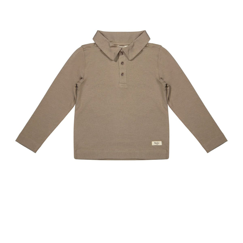 De Baje Studio findon trui in de kleur taupe is een prachtige toevoeging aan de garderobe van je zoontje. Deze basic is geschikt voor elk seizoen en dankzij de leuke details alles behalve saai. VanZus.