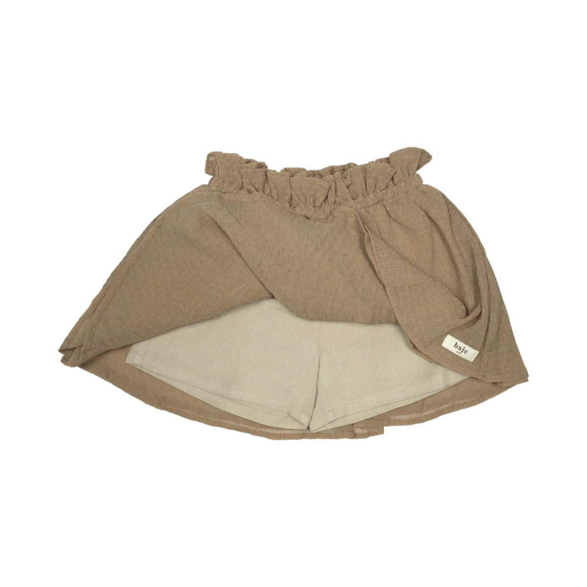 De Baje Studio strawberry rok in de kleur taupe is een prachtig plissé skortje, oftewel een short en rokje in één. Dit rokje heeft een hele lieve en romantische uitstraling. VanZus.