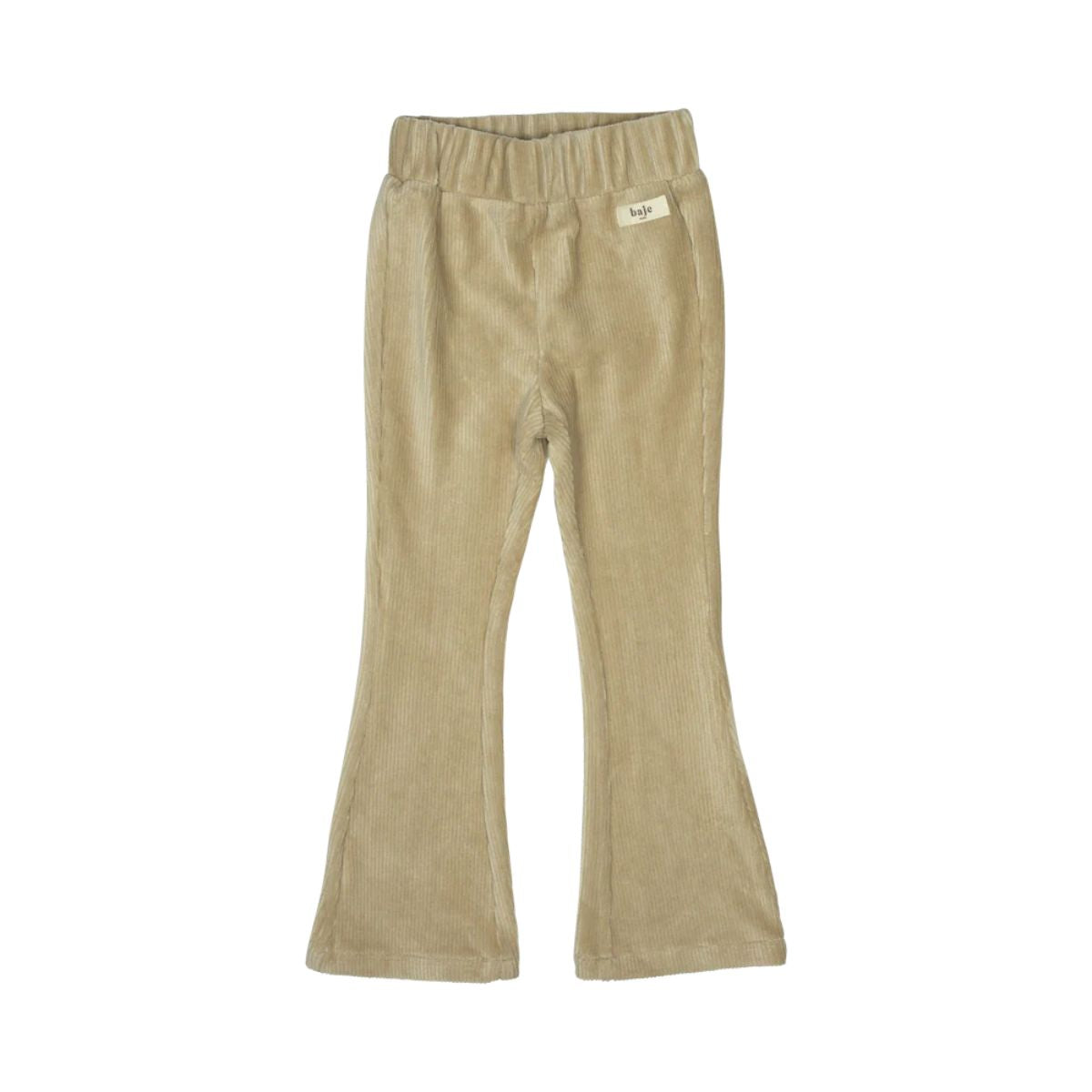 De Baje Studio yate broek in de kleur peanut is een leuke flared broek van zacht katoen. De broek zit erg comfortabel zonder dat hij inlevert op stijl. Het broekje heeft een mooie beige kleur. VanZus.