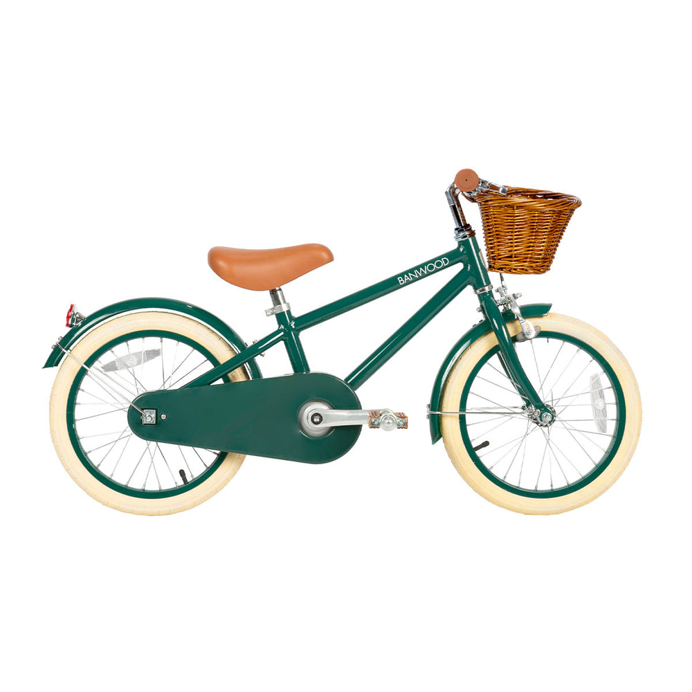 Deze leuke Banwood fiets in classic vintage green is een superleuke kinderfiets met een retro design. Deze fiets heeft een Scandi look en heeft unieke trappers van palissanderhout. Ook heeft de fiets een mooie donkergroene kleur. VanZus